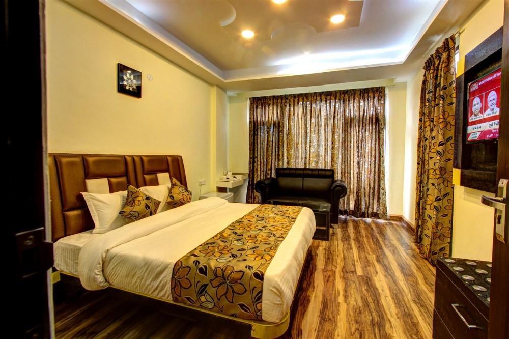 The Moniker & 4* Manali (Himachal Pradesh)