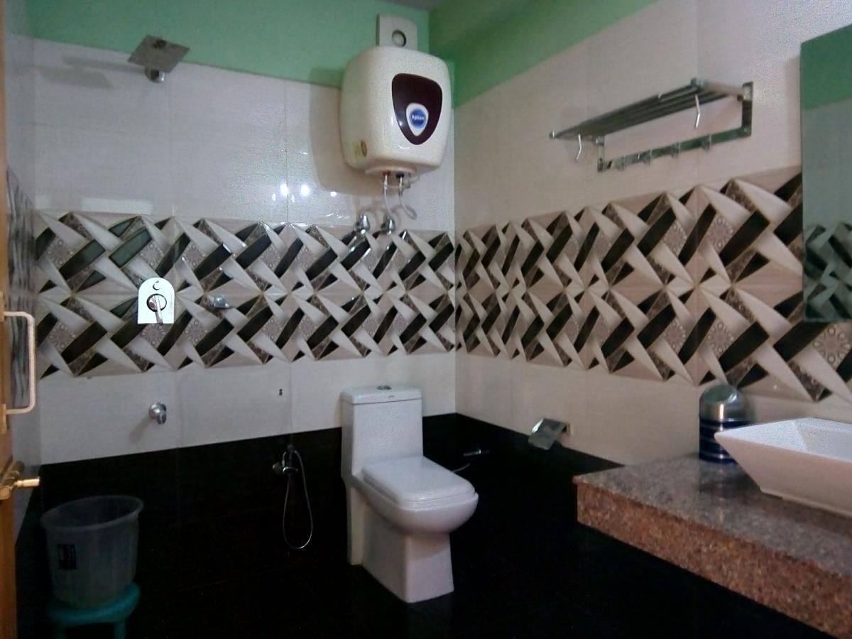 Adb Kundan Hotel *
