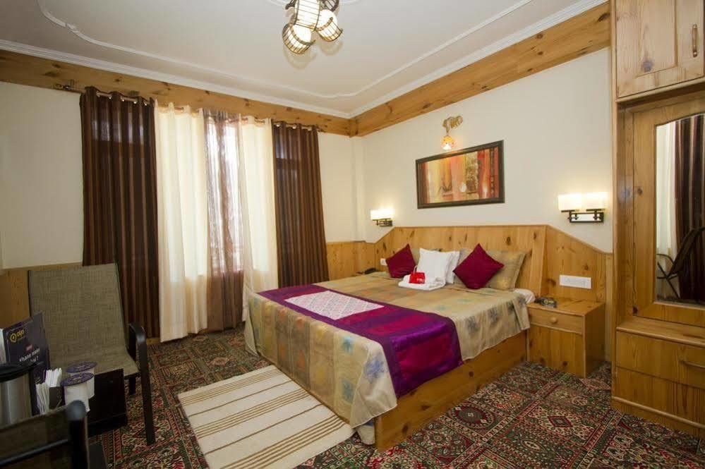 Hotel Oyo 1837 Hotel Golden Meadows 3*