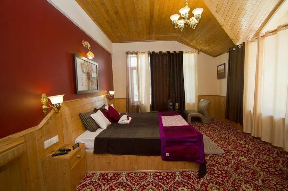 Oyo 1837 Hotel Golden Meadows 3* Manali (Himachal Pradesh)