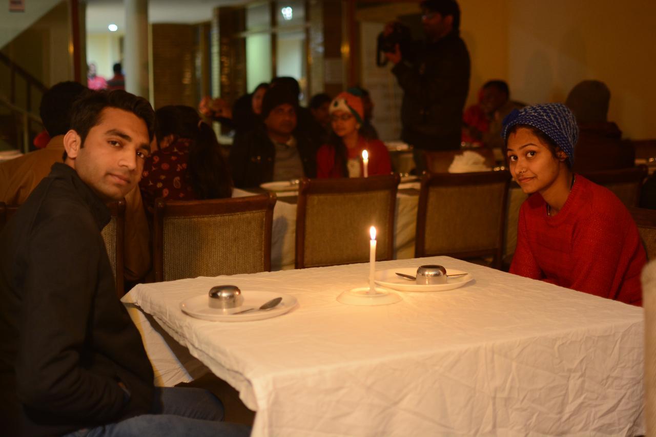 Rajhans Hotel