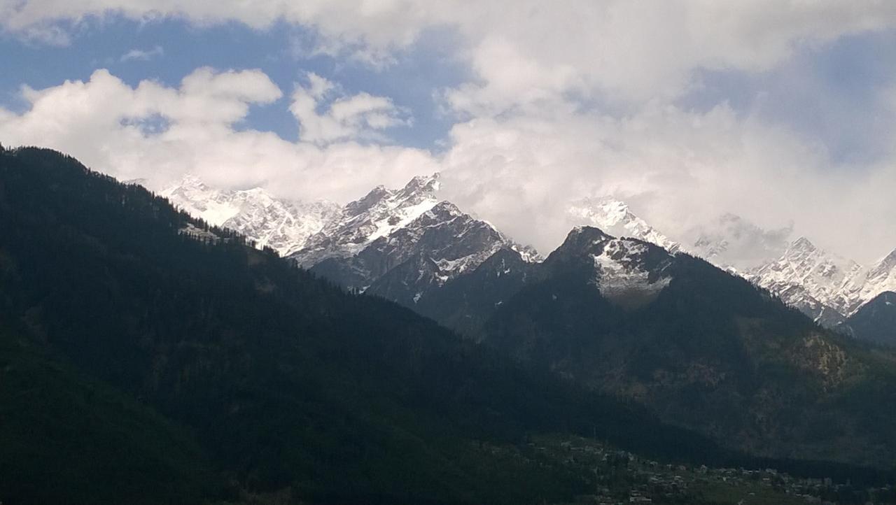 Snow Heaven * Manali (Himachal Pradesh)