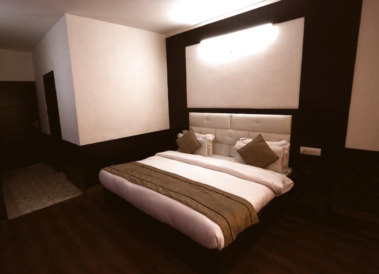 Hotel Adb Whispering River 3*