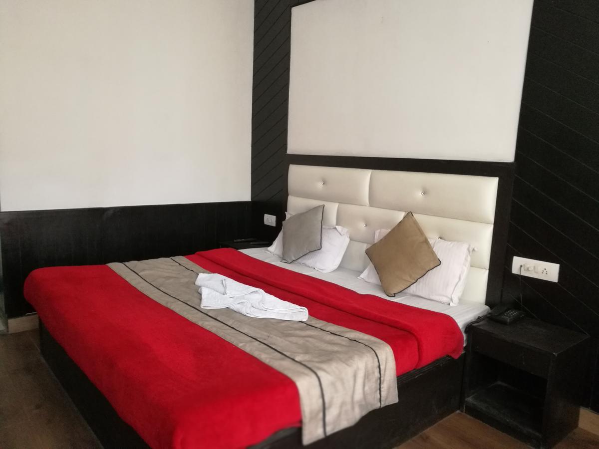 Hotel Adb Whispering River 3*