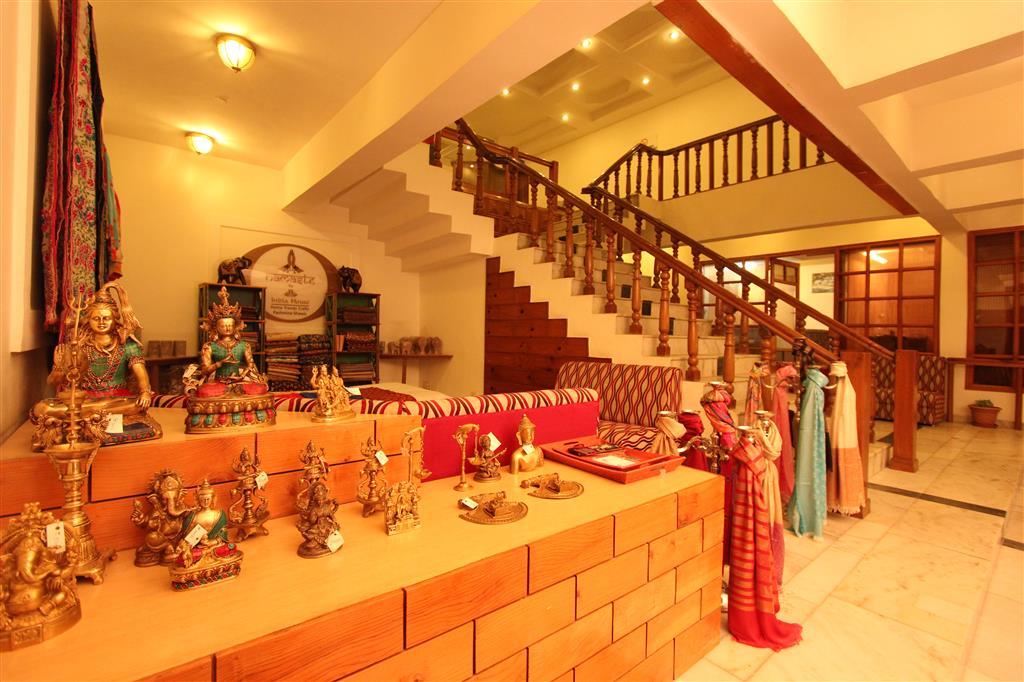 Hotel Golden Tulip 3*