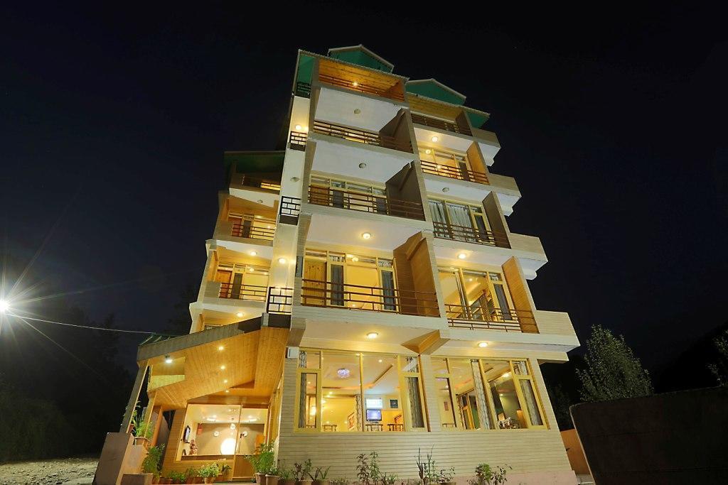 Lotus River View Hotel 3*