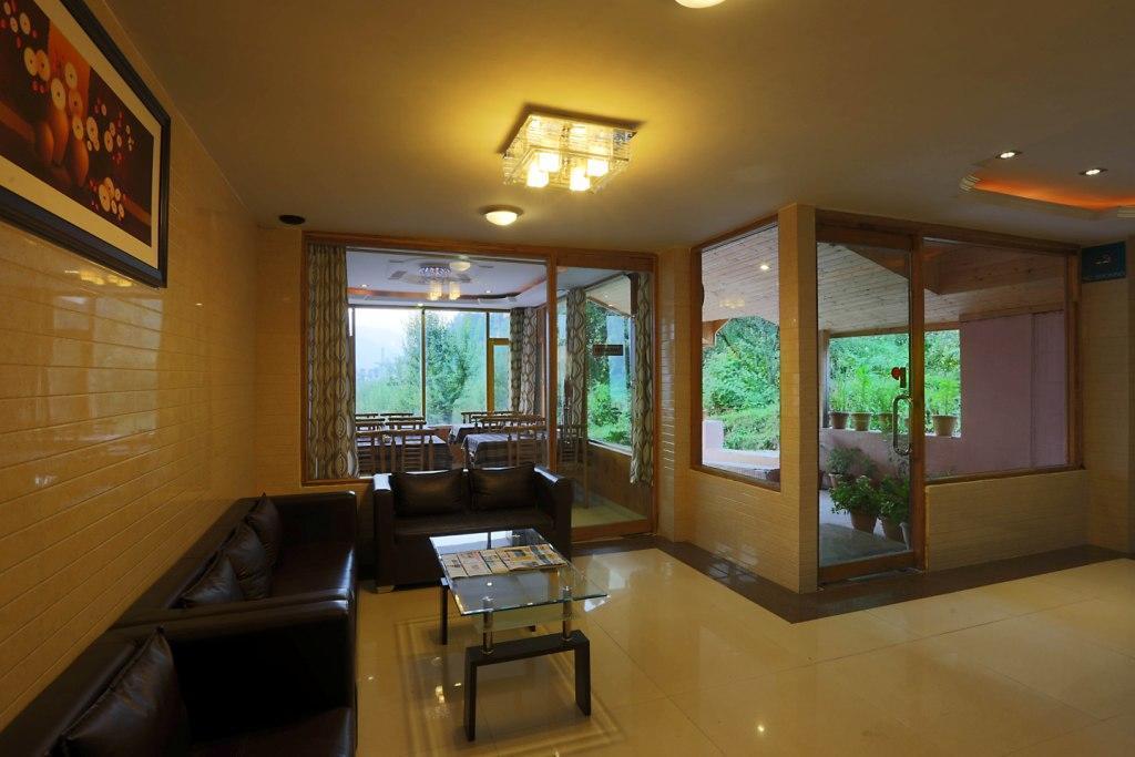 Hotel Lotus River View