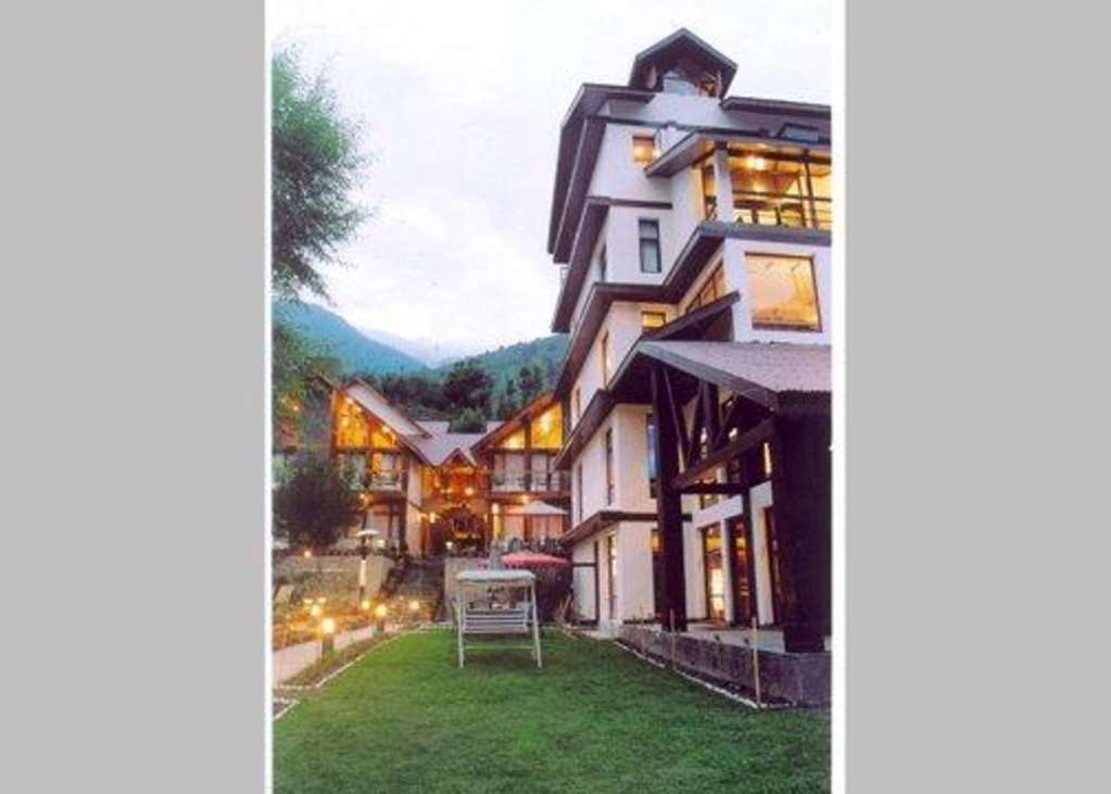 Renest River Country Resort 4*