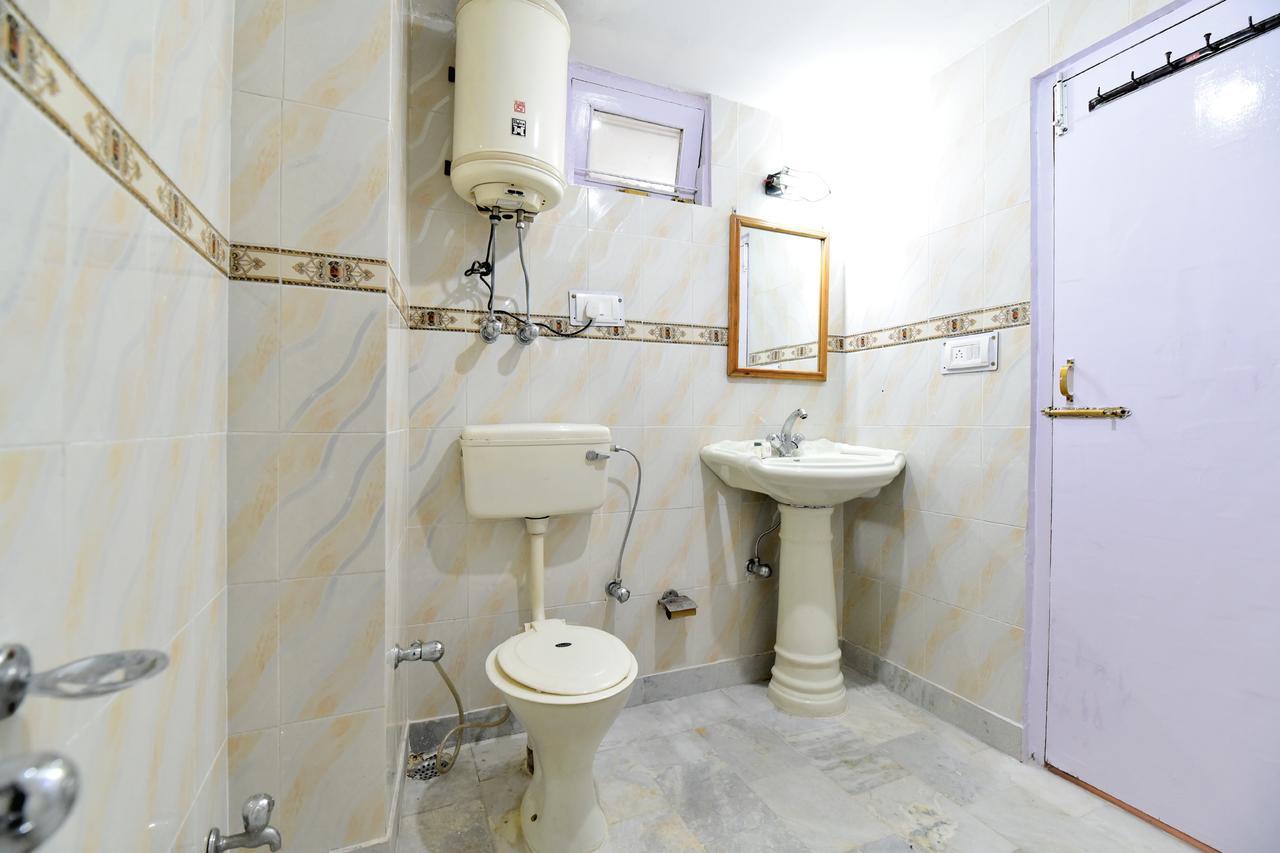 Hotel Oyo 12506 Zara And