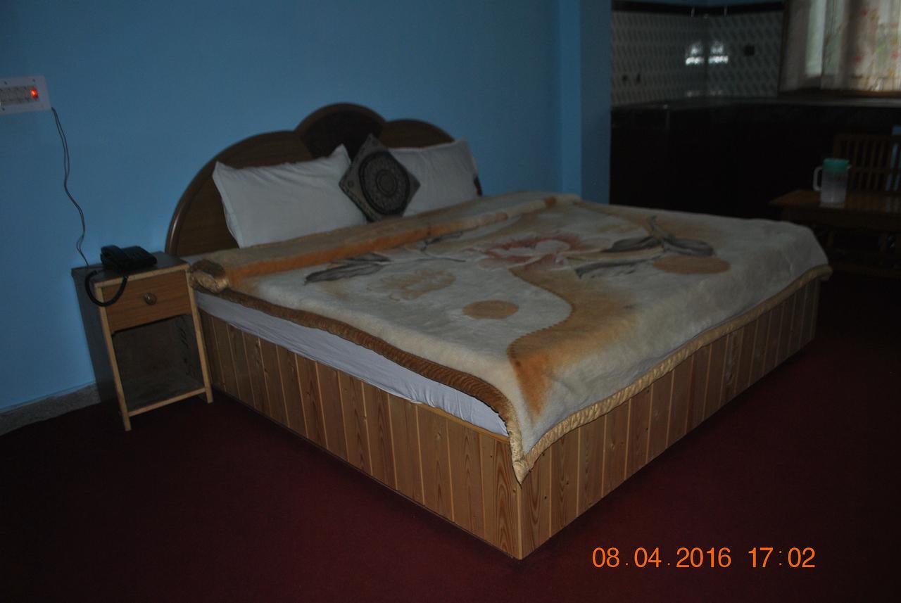 Suraj Hotel 3*