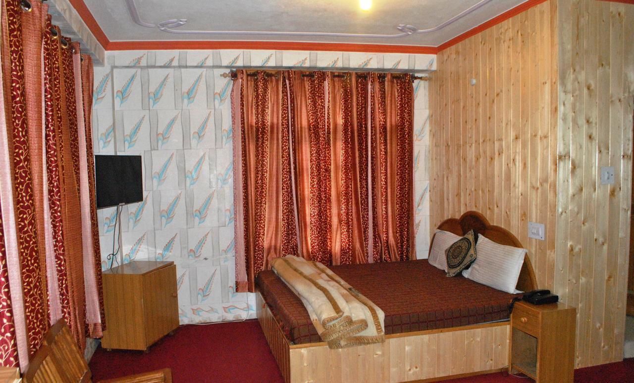 Hotel Suraj 3*
