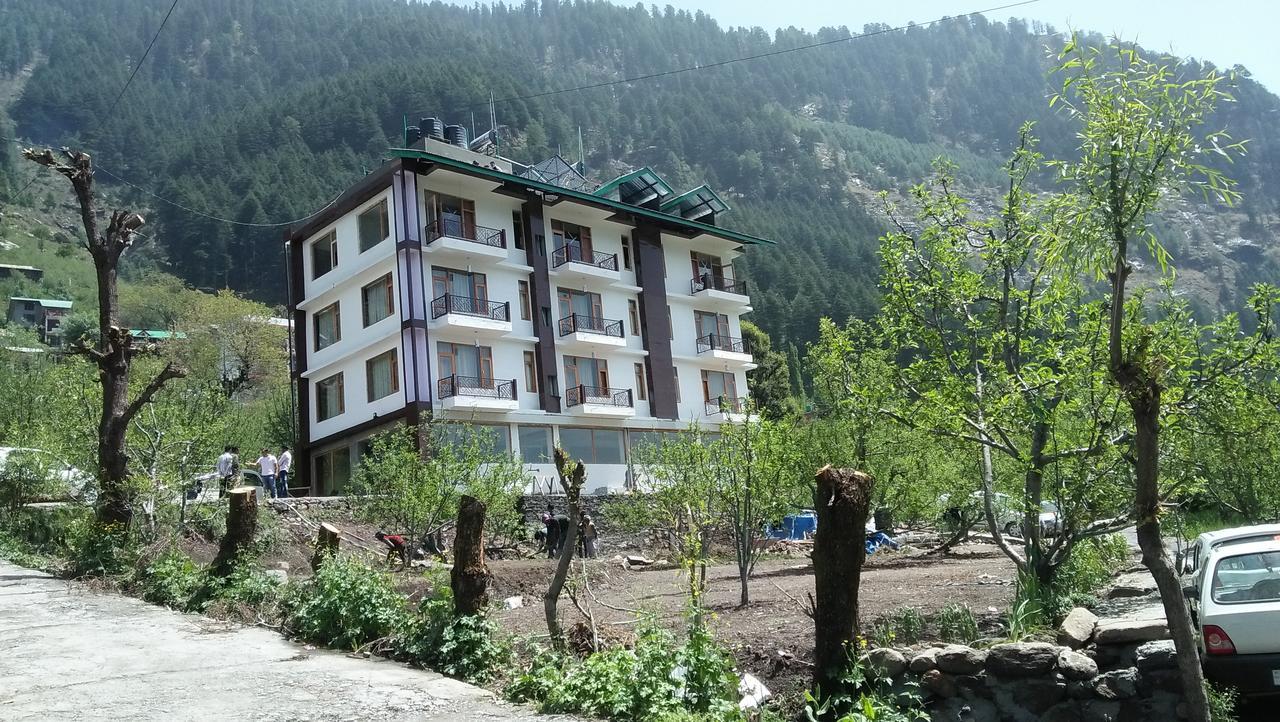 Pristine Hotel Manali (Himachal Pradesh)