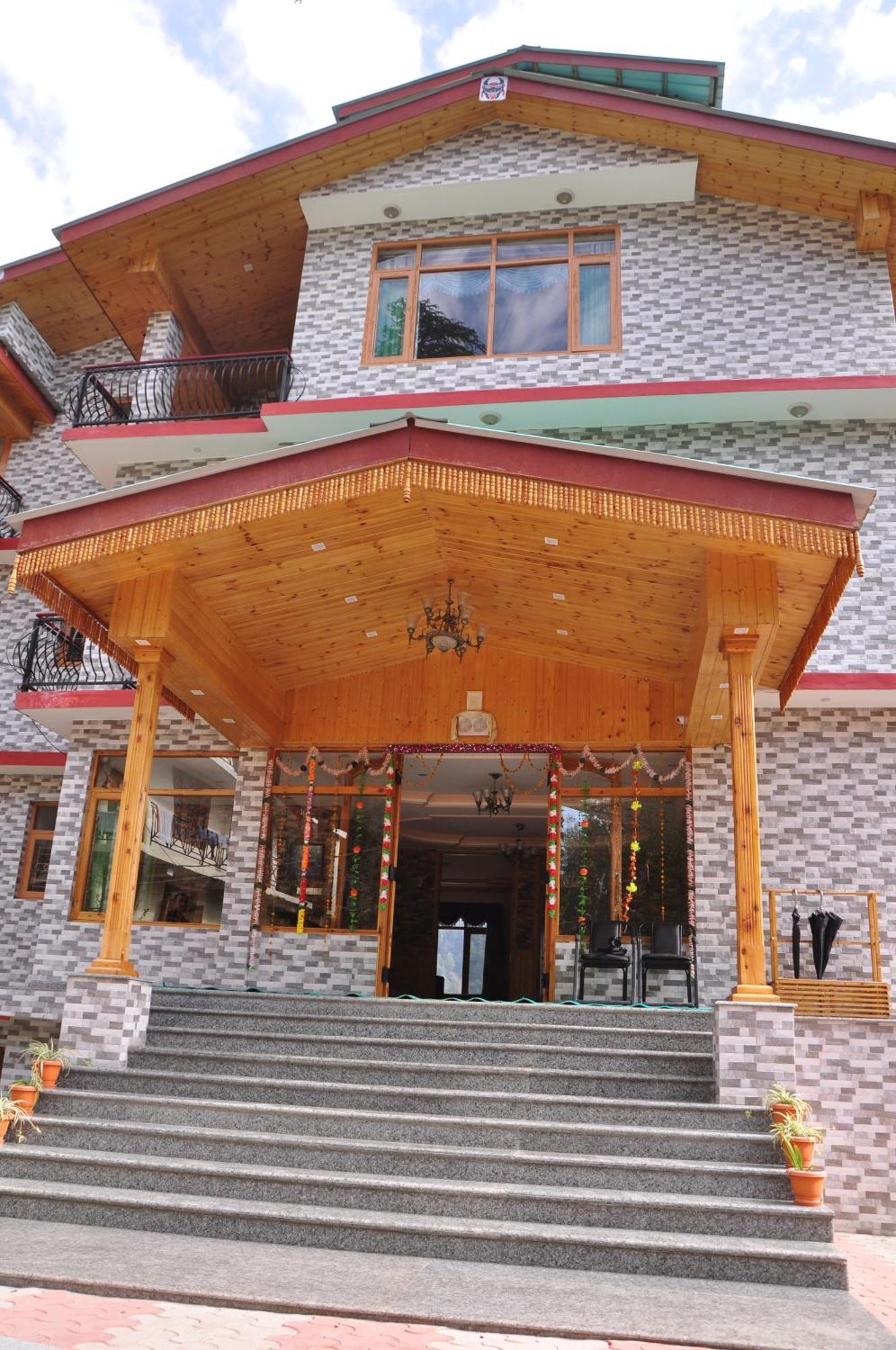 Hotel King's Land 3*