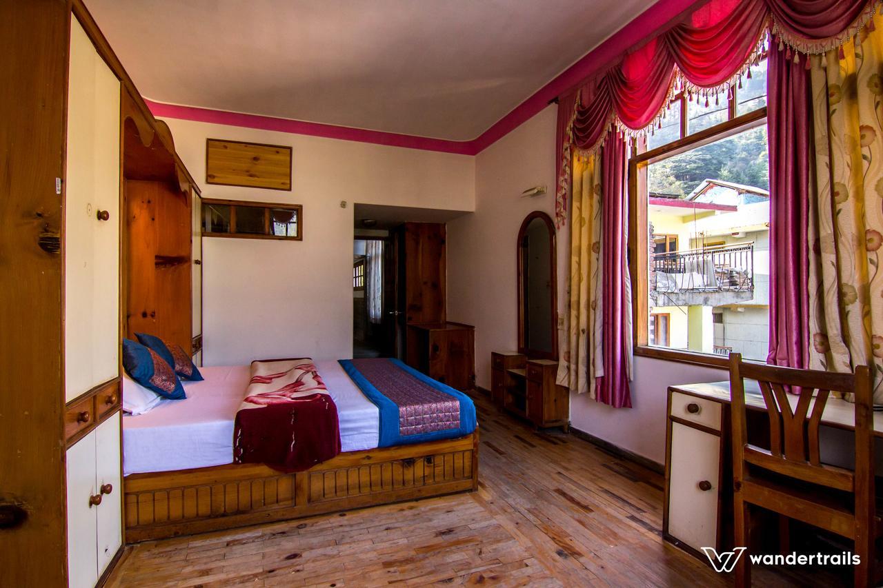 Flamingo Bed & Breakfast