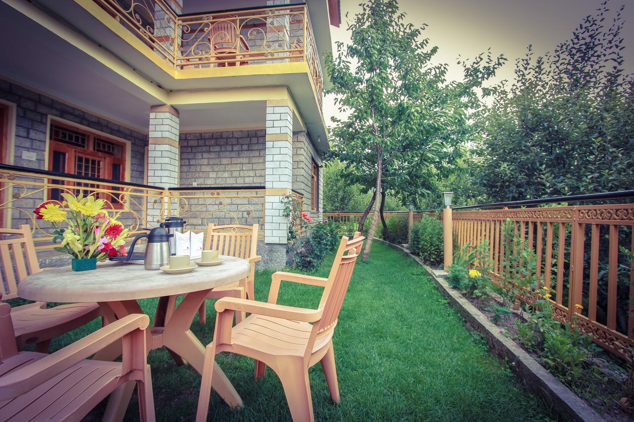 Golden Apple Inn