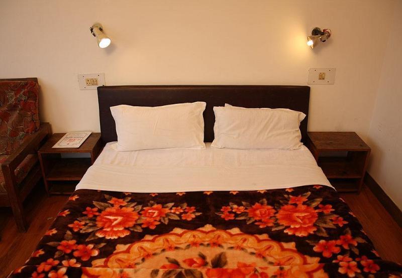 Tourist 10 Minutes Walking Distance From The Mall Hotel Manali (Himachal Pradesh)