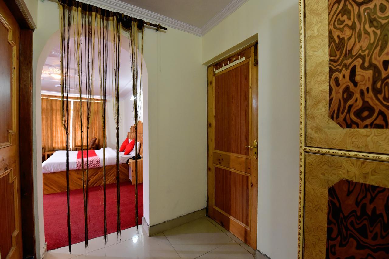 Oyo 13232 Red Rose Bed & Breakfast Manali (Himachal Pradesh)