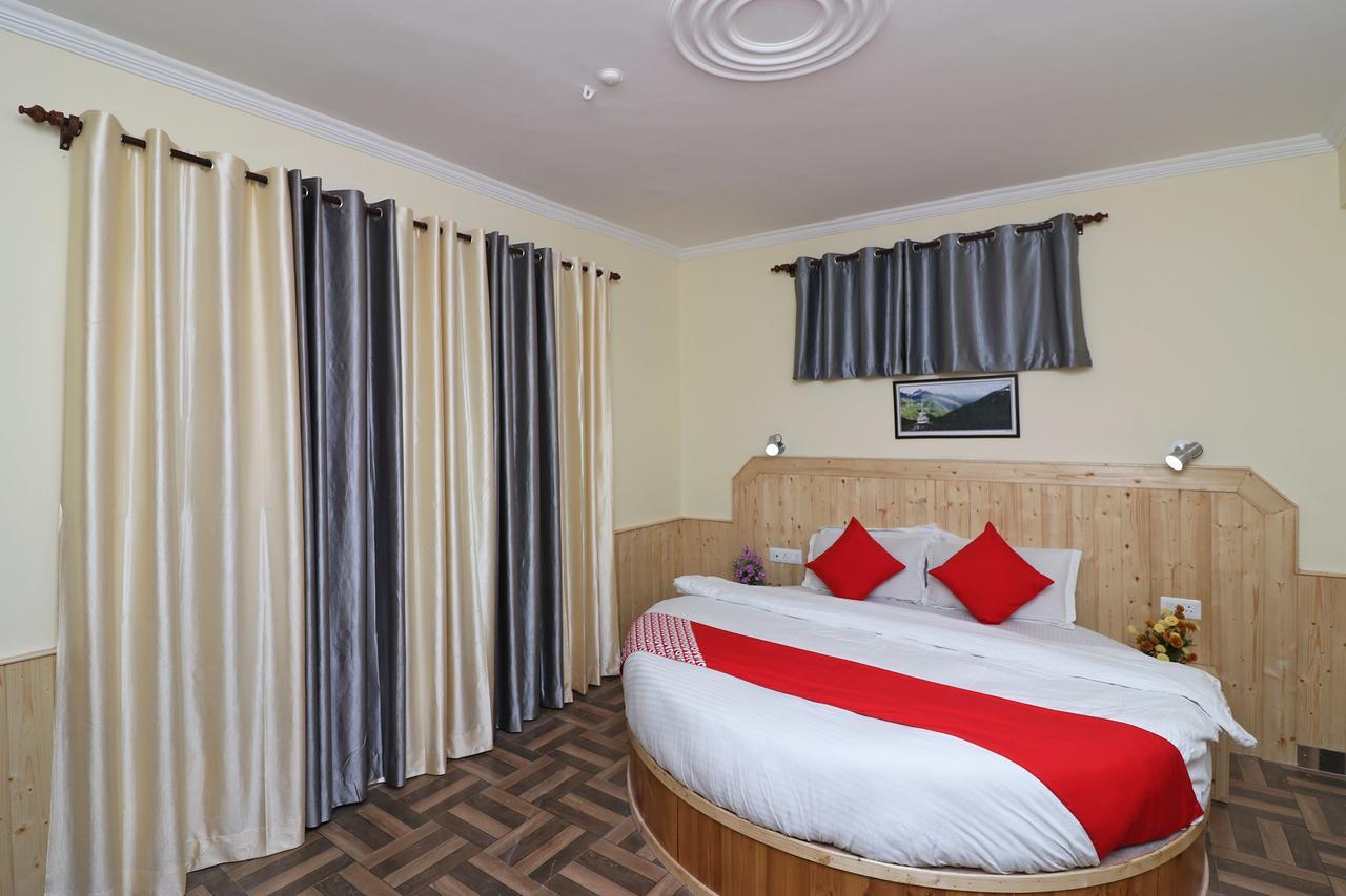 Oyo 13715 Exotic River View Naggar Road Apartment