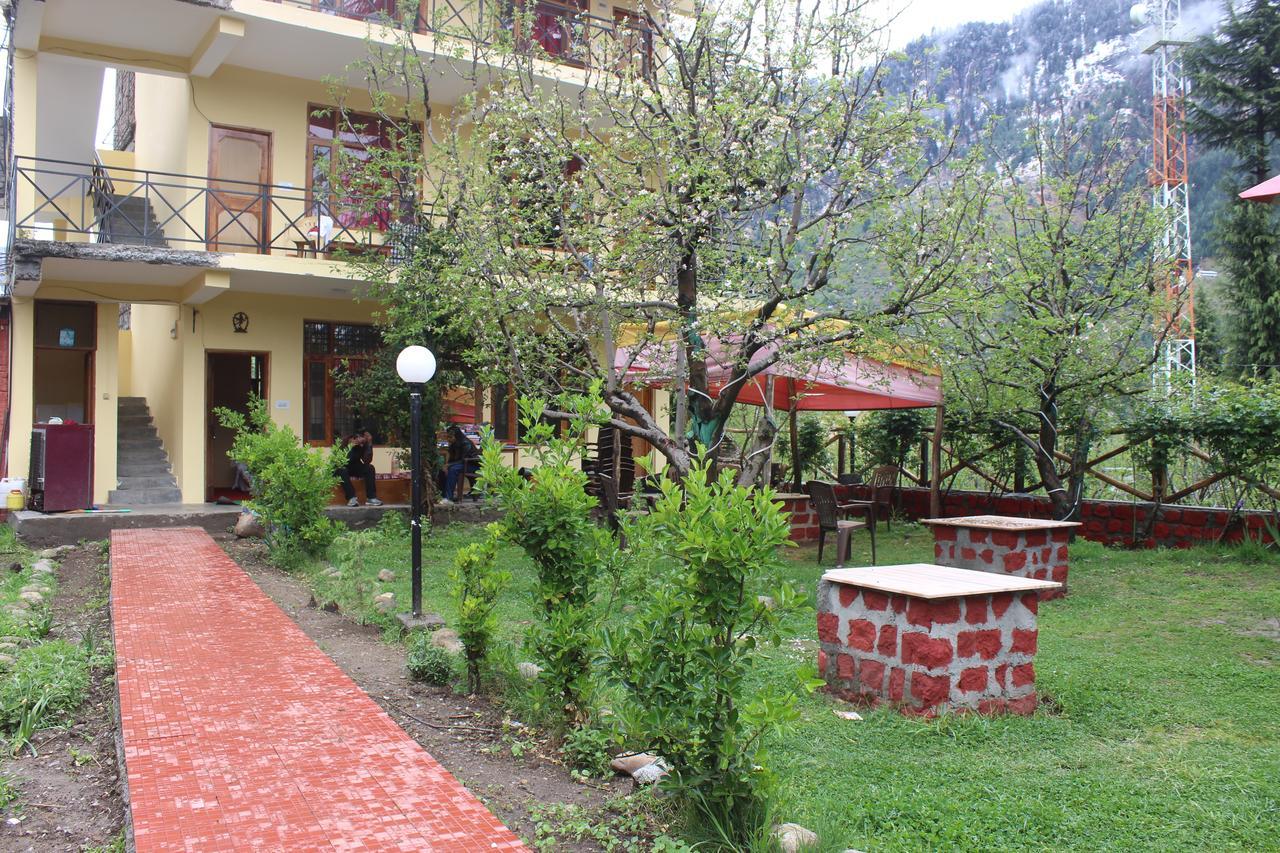 Inn Red House Cafe