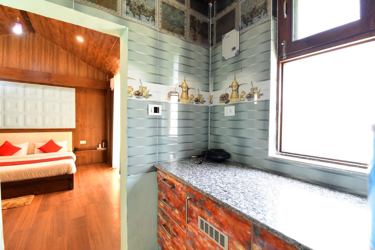 Oyo 13364 Scenic View Naggar Road Apartment *