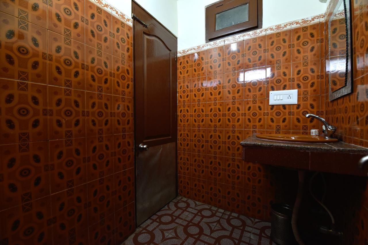 Oyo 13337 Valley View 2bhk Naggar Road