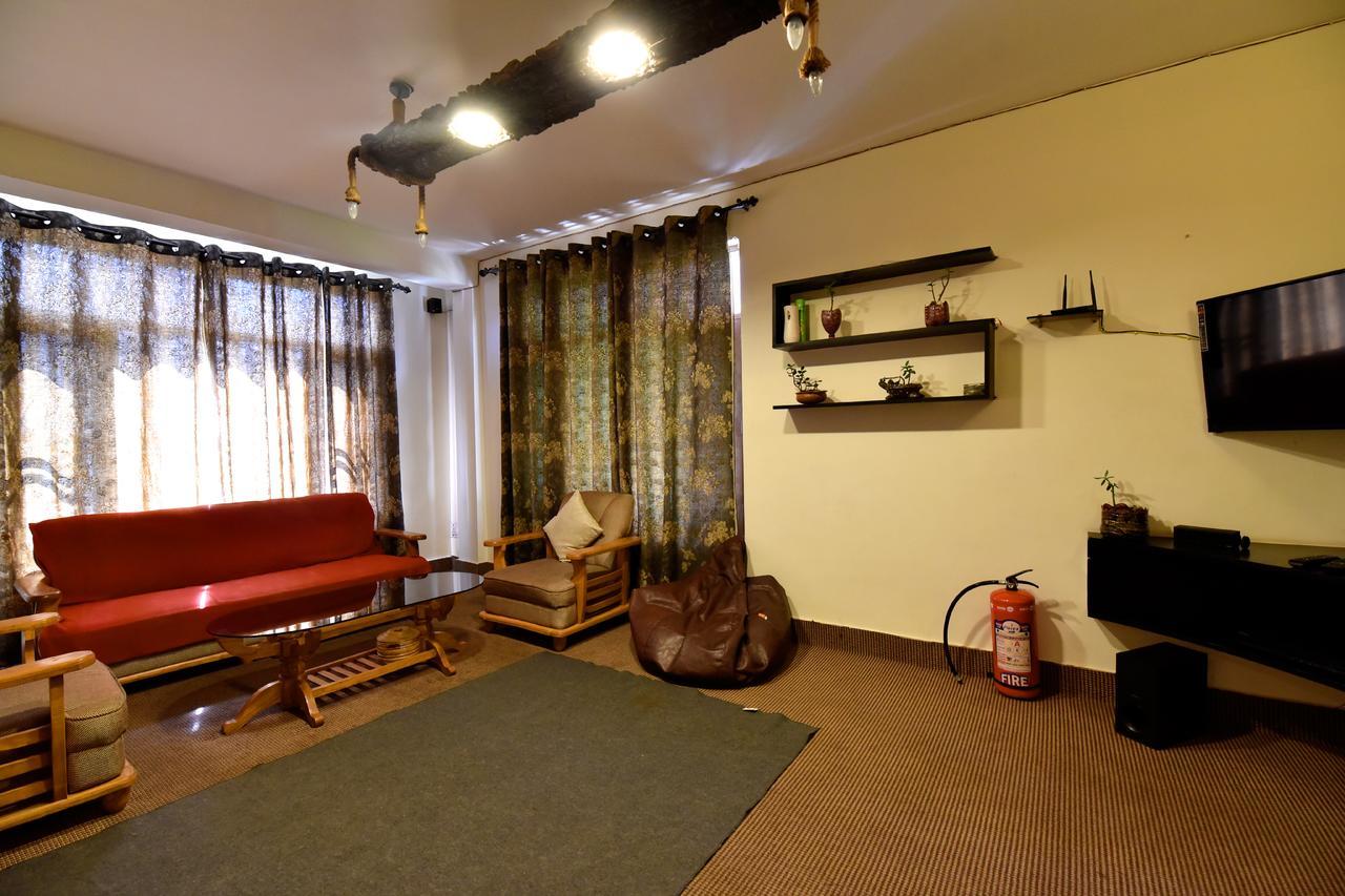 Apartment Oyo 13337 Valley View 2bhk Naggar Road Manali (Himachal Pradesh)