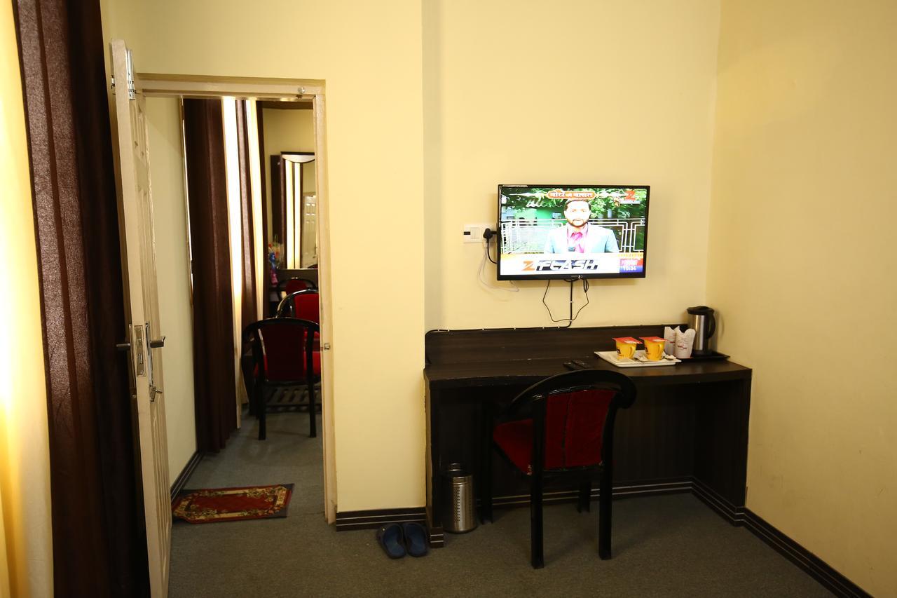 Apple Nest Hotel 2*