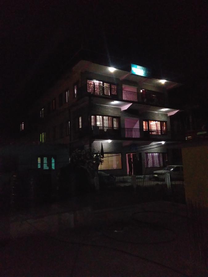 Hema * Manali (Himachal Pradesh)