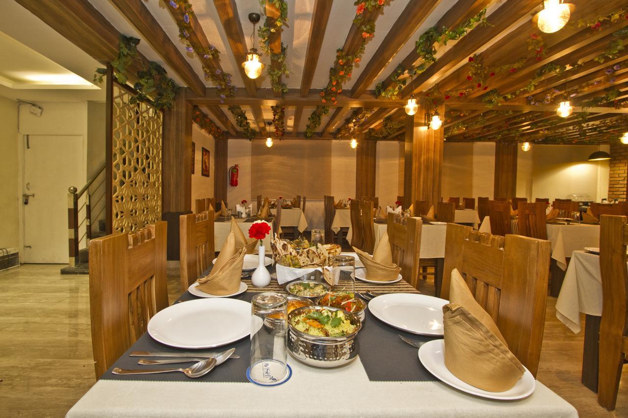 Hotel Avishi Greens