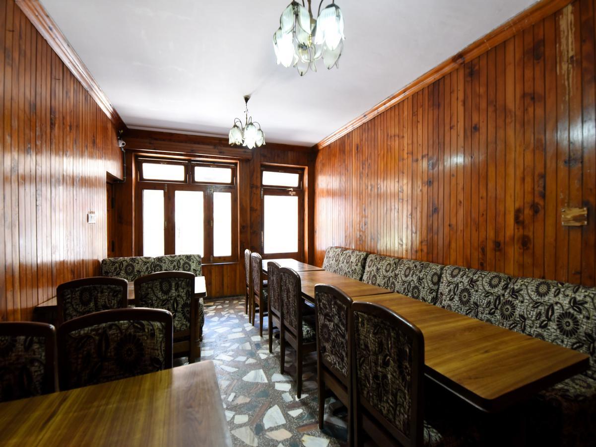 Oyo 7766 Thakur Hotel Manali (Himachal Pradesh)