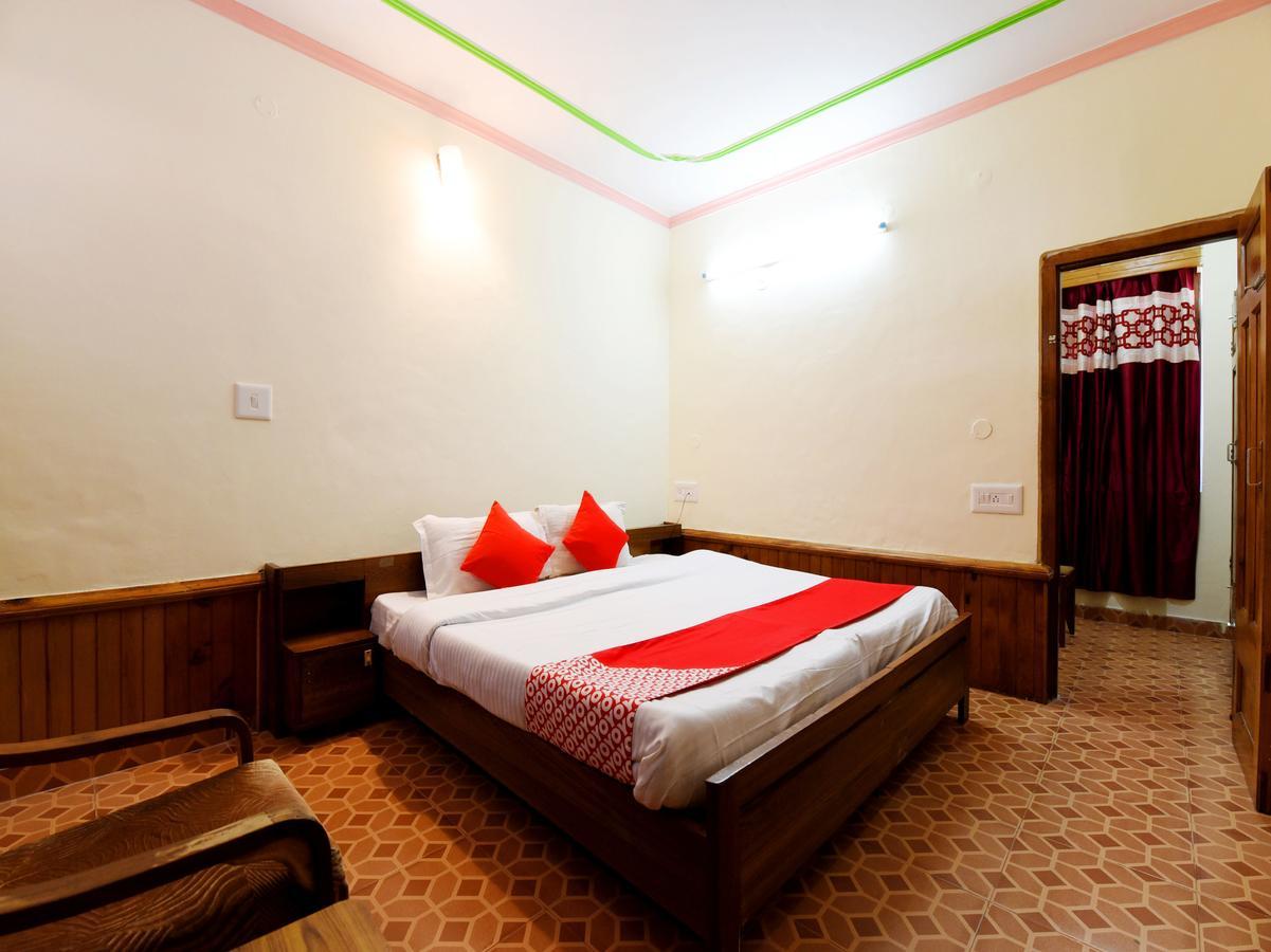Oyo 7766 Thakur Hotel 2*