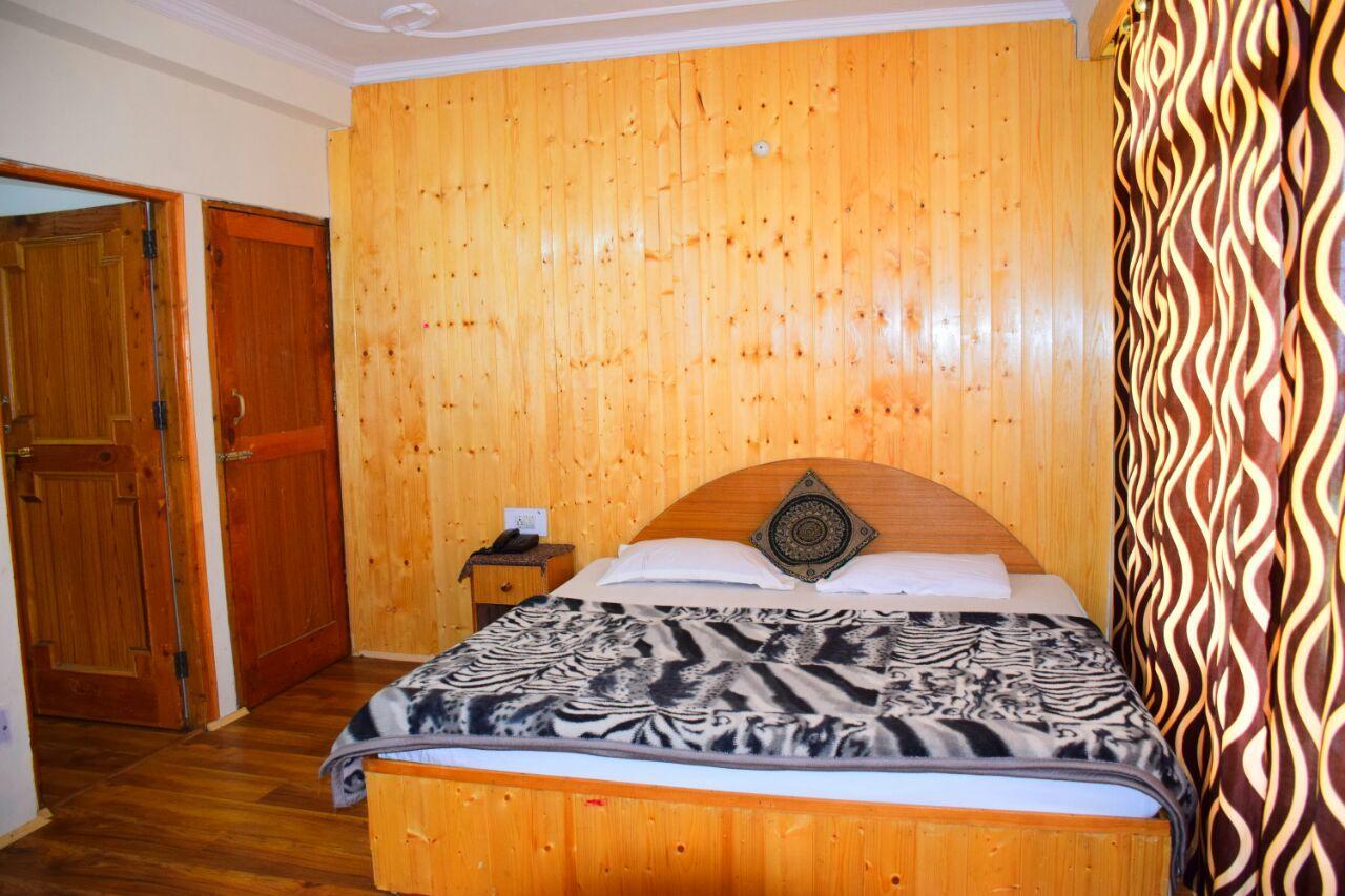 Suraj Hotel 3*