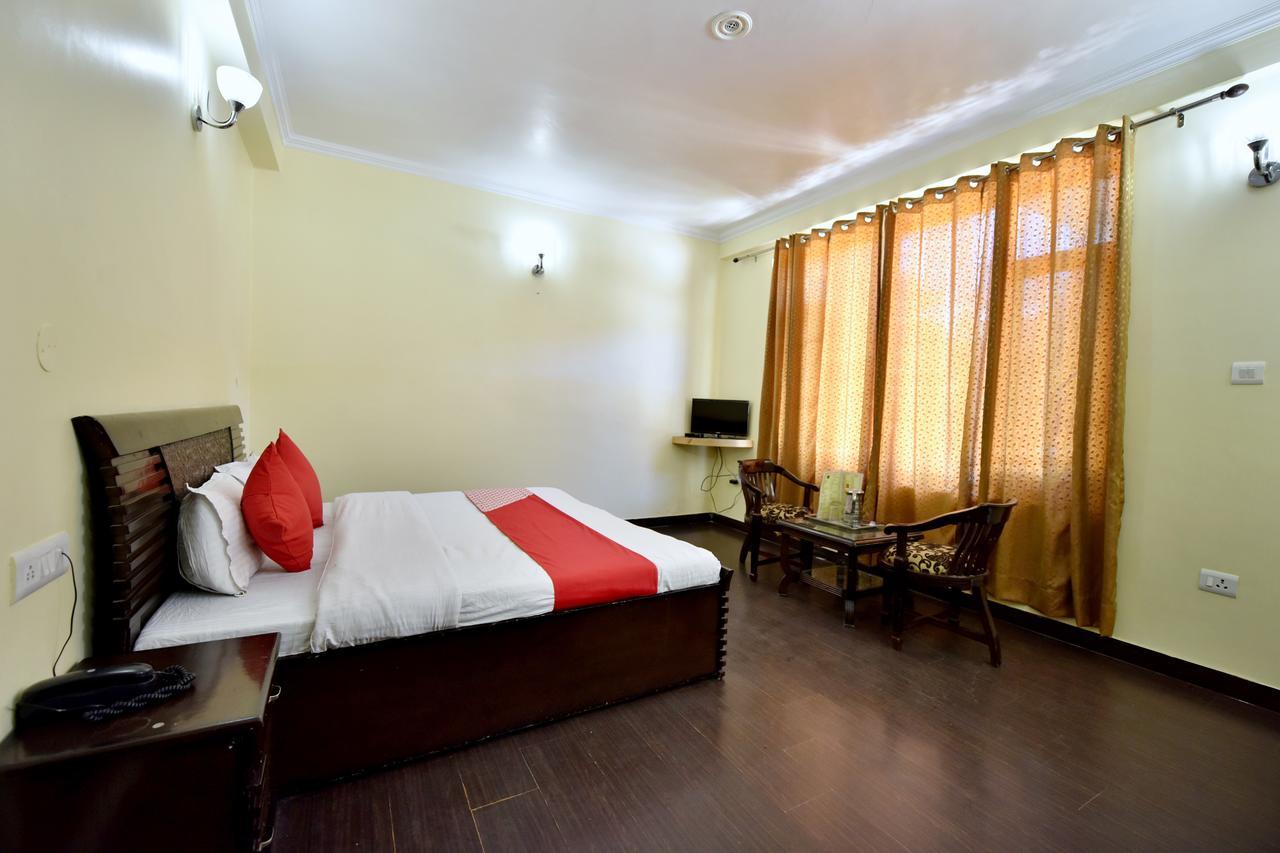 Hotel Oyo 11645 Japika