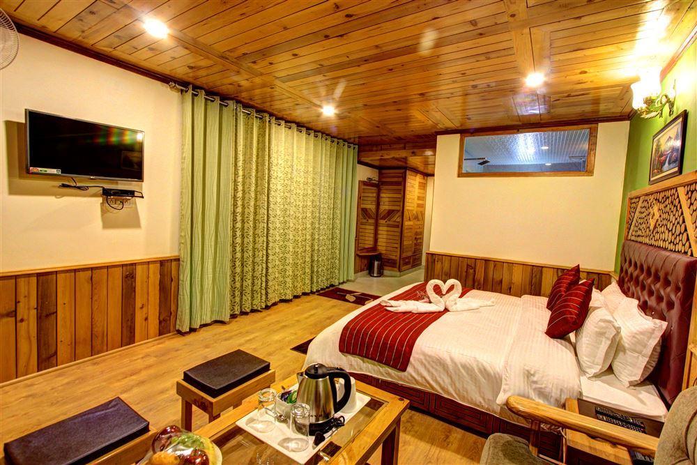 Hotel Aamod At Apple Town