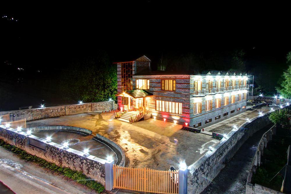 Aamod At Apple Town Manali (Himachal Pradesh)