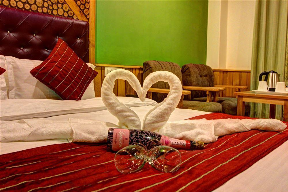 Hotel Aamod At Apple Town