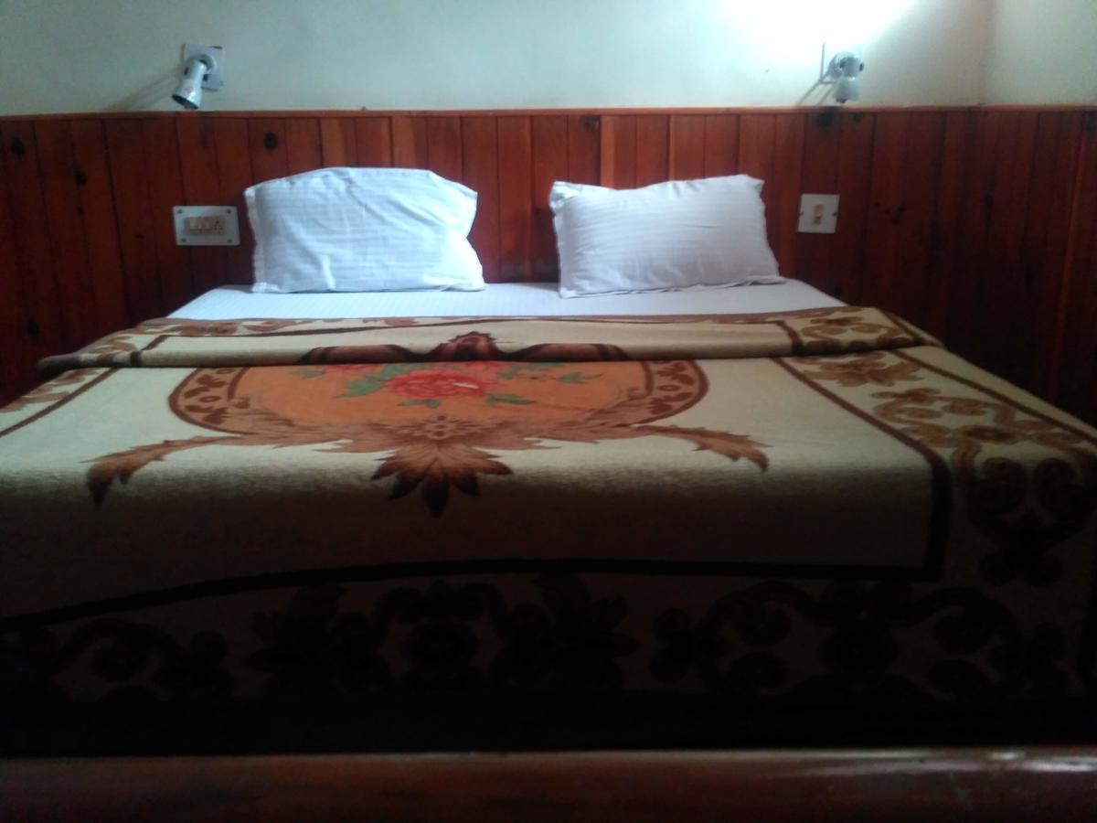 The Royal 3*