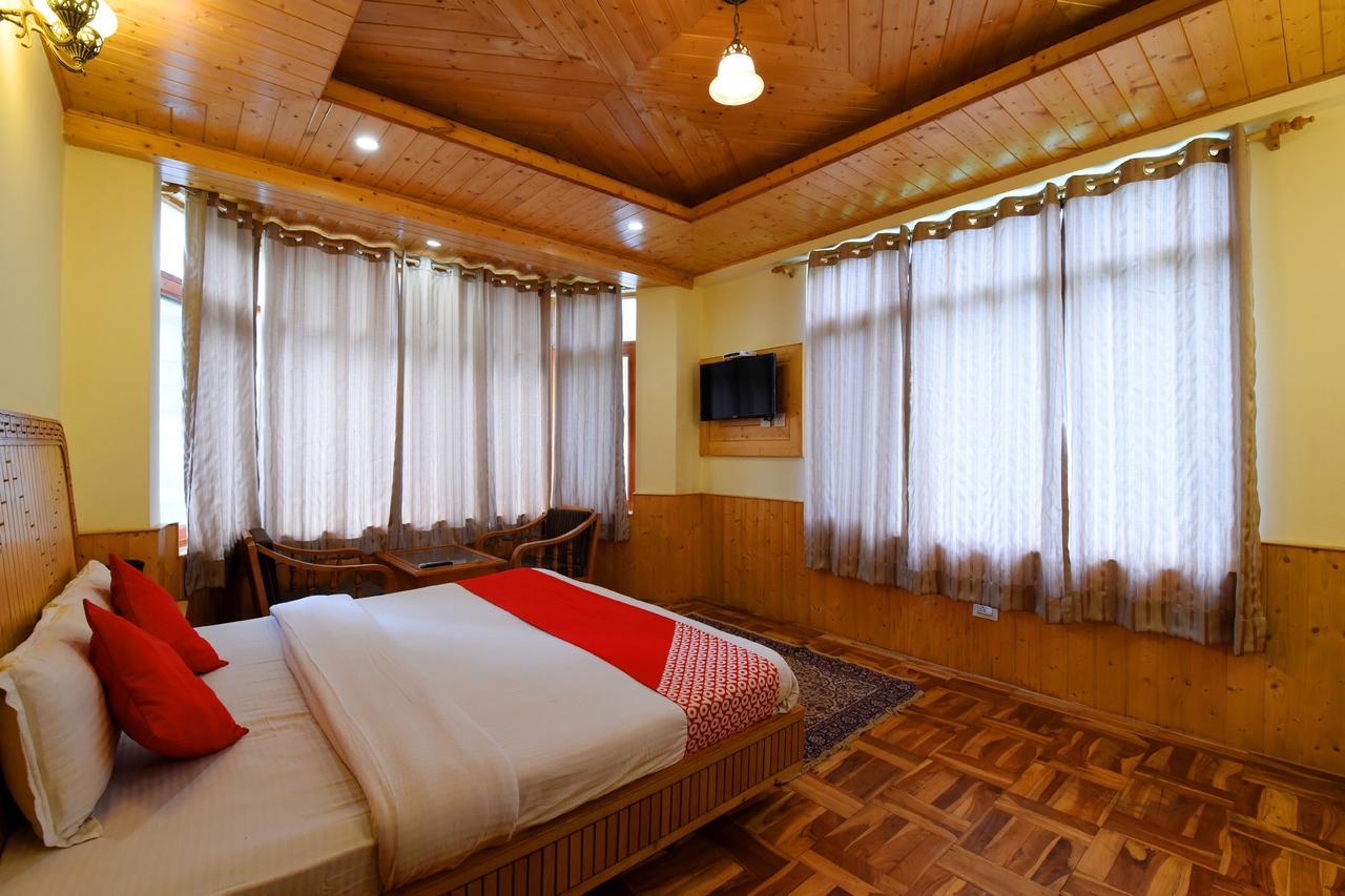 Oyo 15187 Himalayan Paradise Hotel 3*