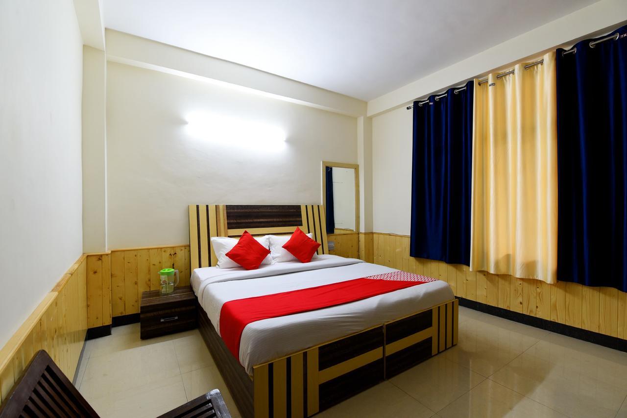 Oyo 15028 Kalpana Hotel Manali (Himachal Pradesh)