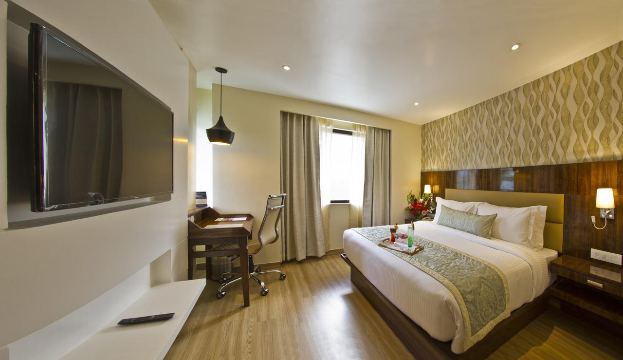 Western Himalyan Monal 4*