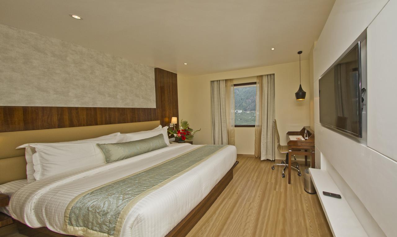 Western Himalyan Monal