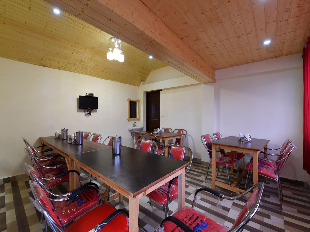 Oyo 14393 Akash Hills Manali (Himachal Pradesh)