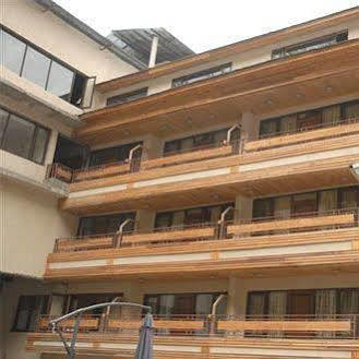 Hotel The River Crescent Manali (Himachal Pradesh)