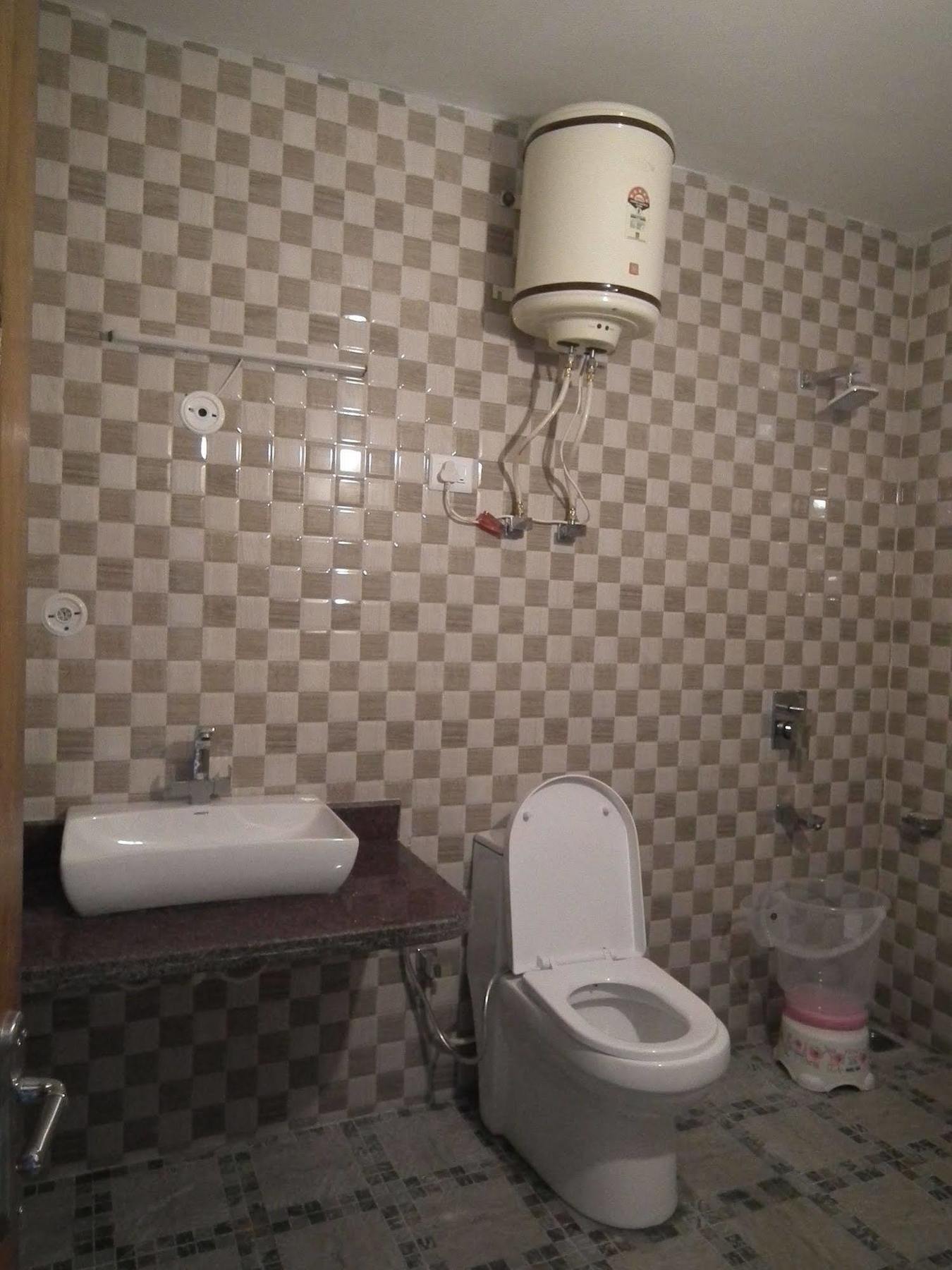 Crystal Hotel Manali (Himachal Pradesh)