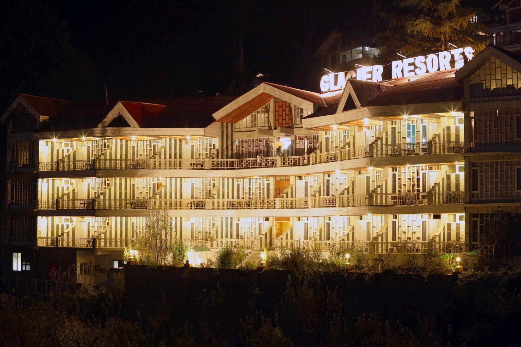 Glacier Hotel 3*