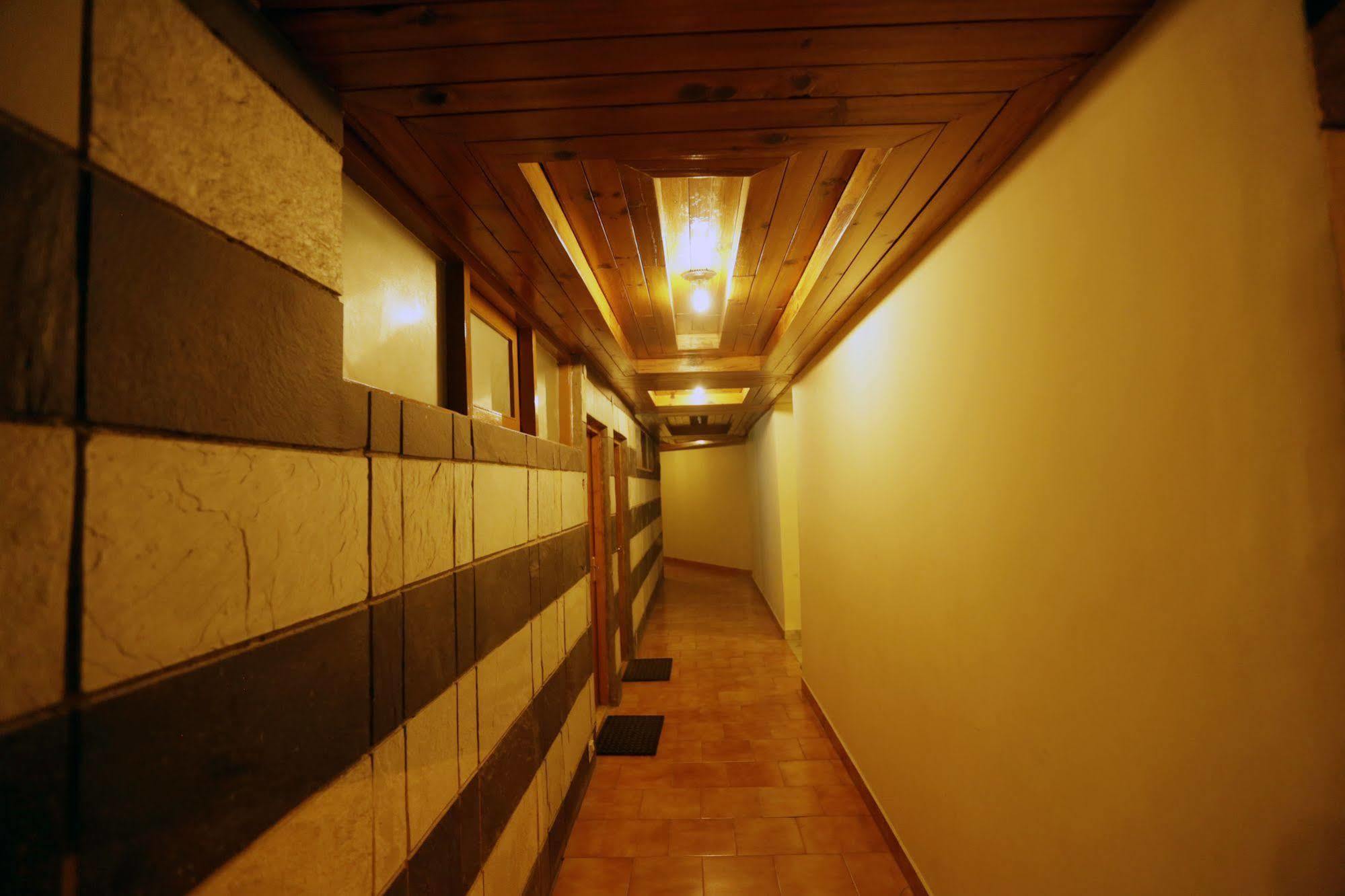 Hotel Glacier Manali (Himachal Pradesh)