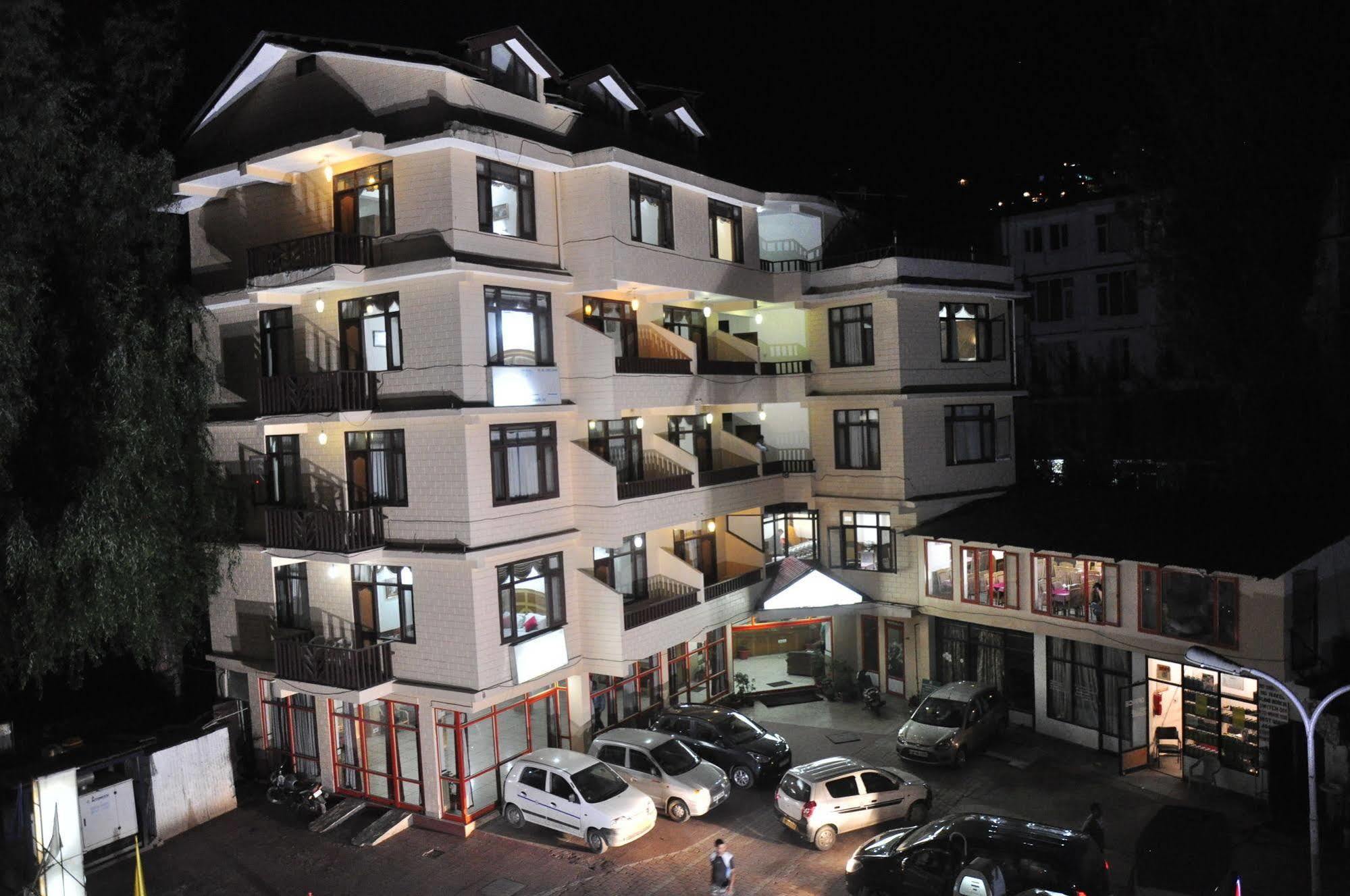 Snow Park Hotel 3*