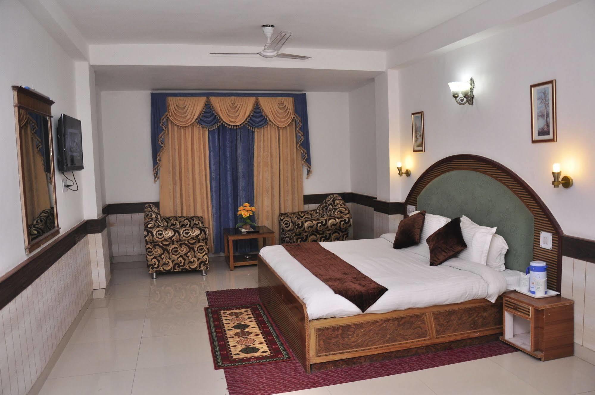 Snow Park Hotel 3*