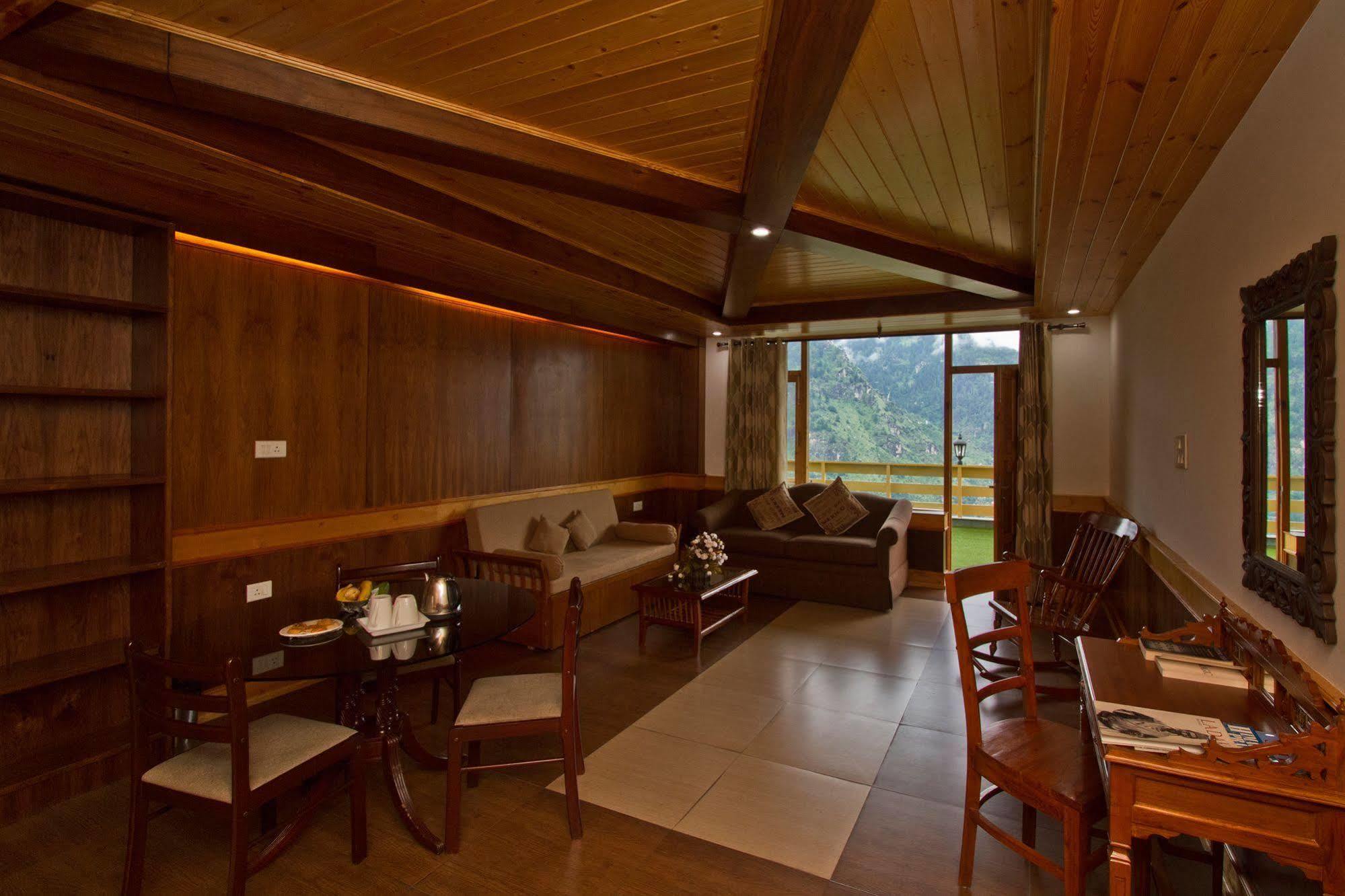Vivaan The Sunrise Resort Manali (Himachal Pradesh)