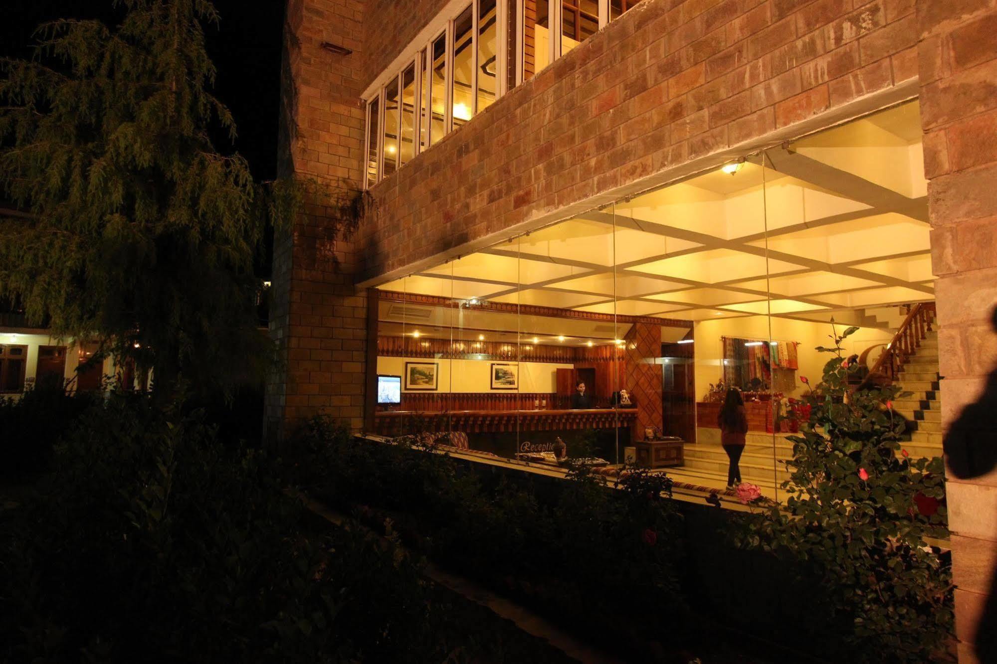 Golden Tulip Hotel 3*